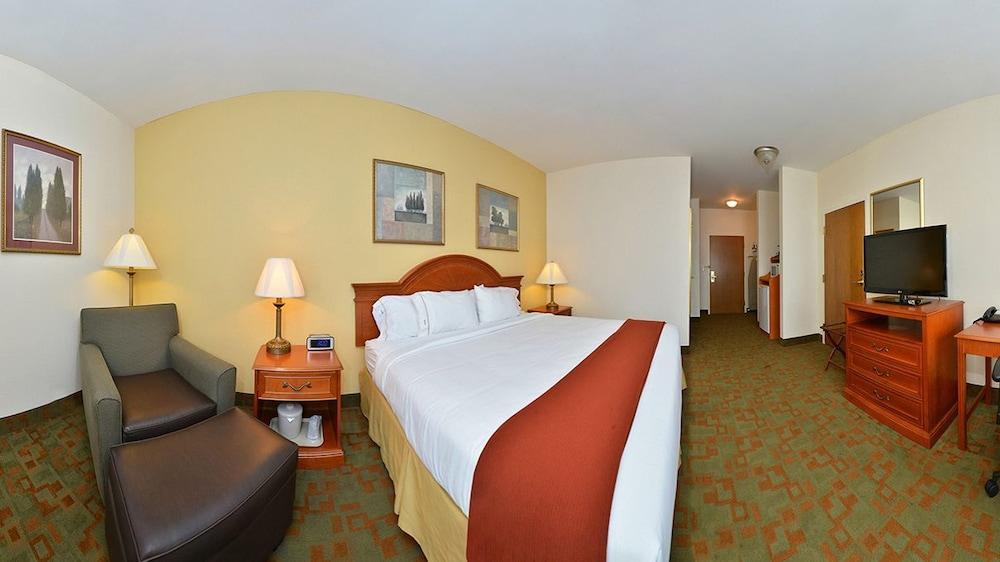 Holiday Inn Express Hotel & Suites Petersburg/Dinwiddie By Ihg Ngoại thất bức ảnh