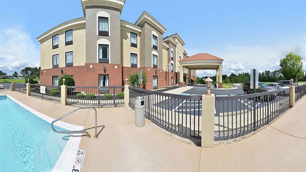 Holiday Inn Express Hotel & Suites Petersburg/Dinwiddie By Ihg Ngoại thất bức ảnh
