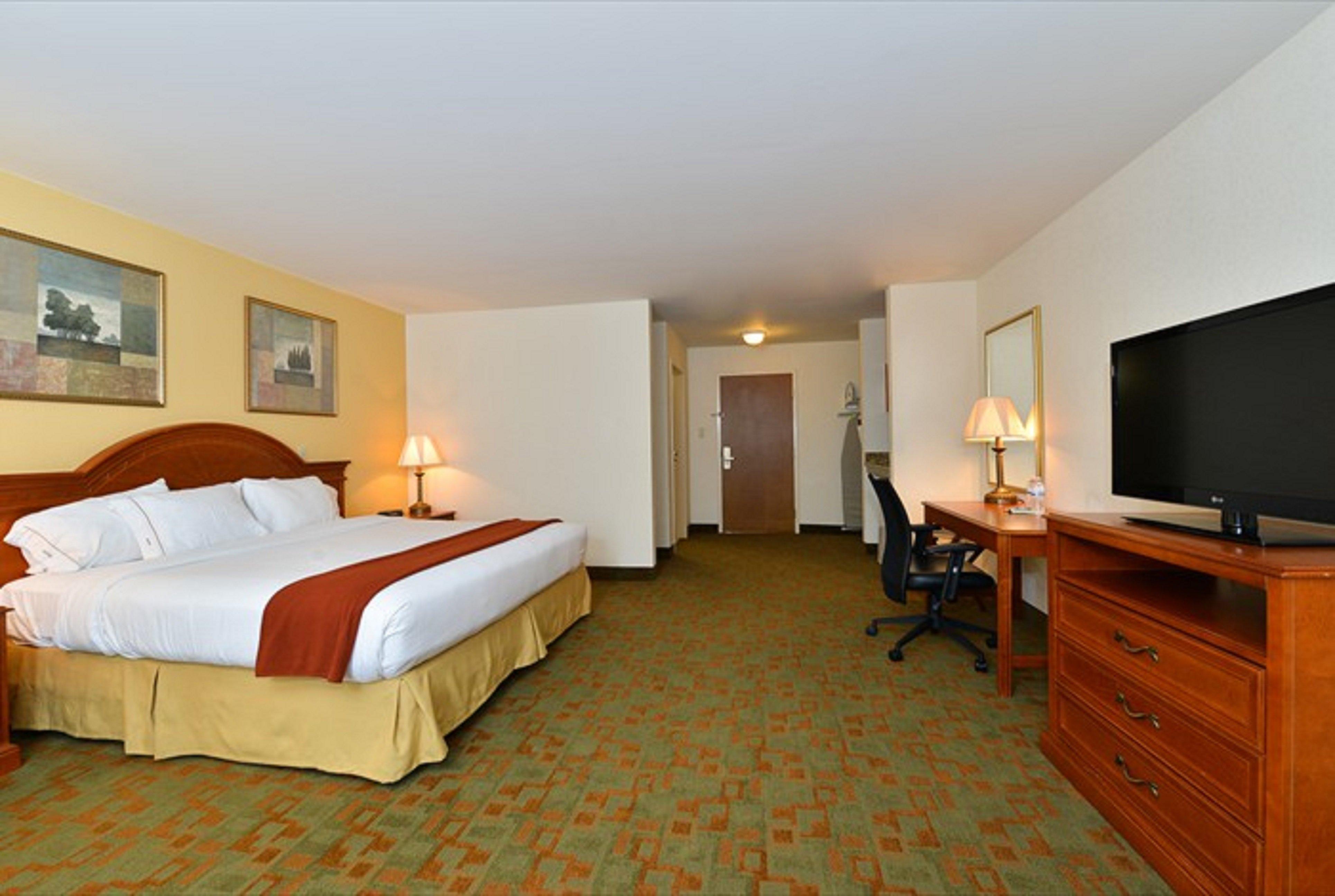 Holiday Inn Express Hotel & Suites Petersburg/Dinwiddie By Ihg Ngoại thất bức ảnh