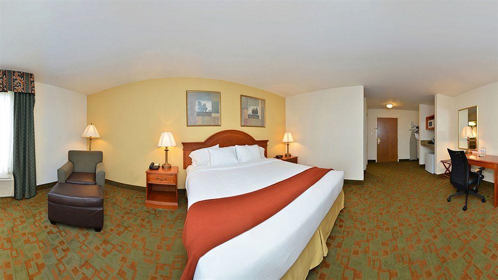 Holiday Inn Express Hotel & Suites Petersburg/Dinwiddie By Ihg Ngoại thất bức ảnh
