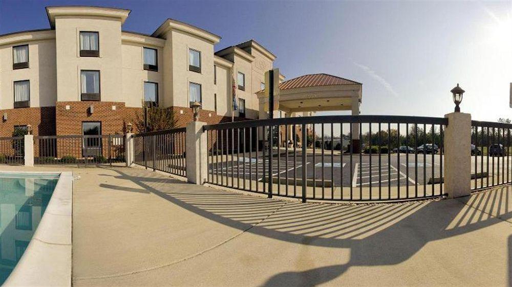 Holiday Inn Express Hotel & Suites Petersburg/Dinwiddie By Ihg Ngoại thất bức ảnh